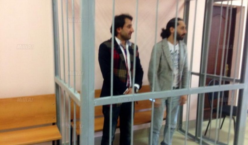 Məşhur azərbaycanlı müğənni qız qaçırdığı üçün həbs olunub - FOTO Məşhur azərbaycanlı müğənni qız qaçırdığı üçün həbs olunub - FOTO