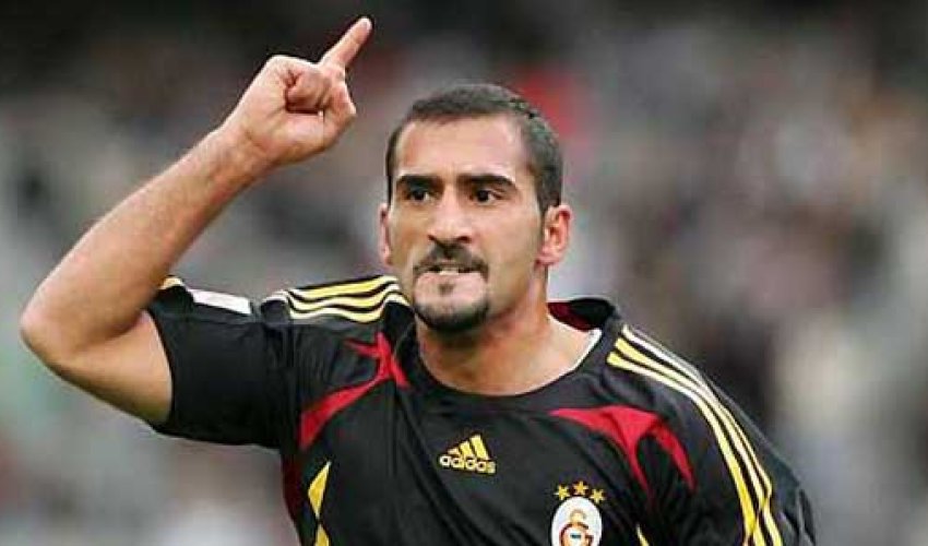 Məşhur futbolçu canlı yayımda Məşhur futbolçu canlı yayımda
