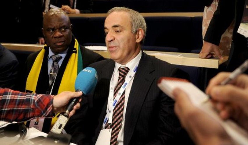 Kasparov Putini dünyanın ən təhlükəli adamı adlandırdı Kasparov Putini dünyanın ən təhlükəli adamı adlandırdı