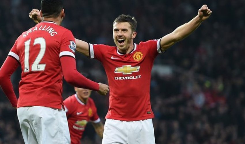 Man United: Louis van Gaal makes Michael Carrick vice-captain