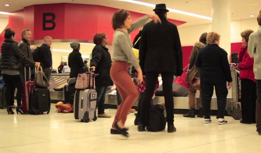 A Girl, an Airport and a Dance