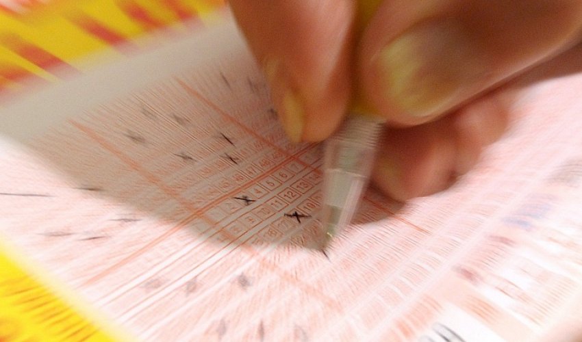 Naməlum şəxs lotereyada 1 milyon dollar uddu