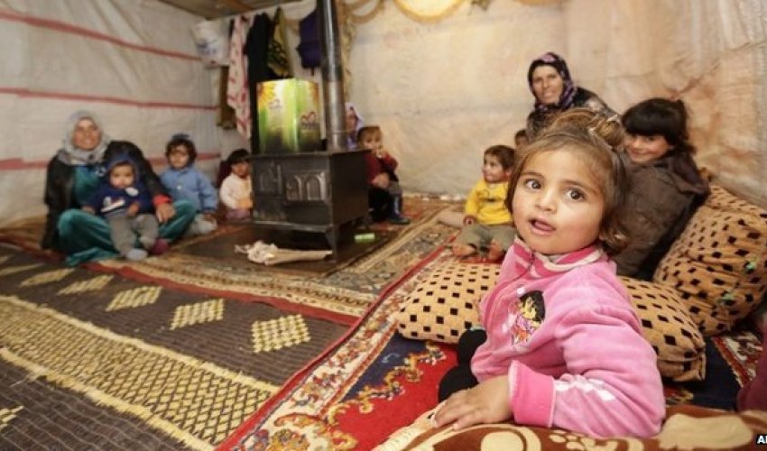 Syrians entering Lebanon face new restrictions Syrians entering Lebanon face new restrictions