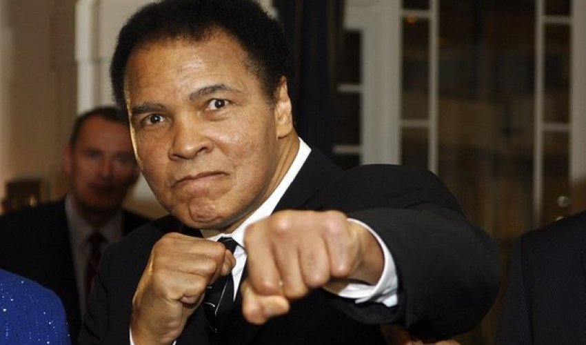 Boxing legend Muhammad Ali released from hospital