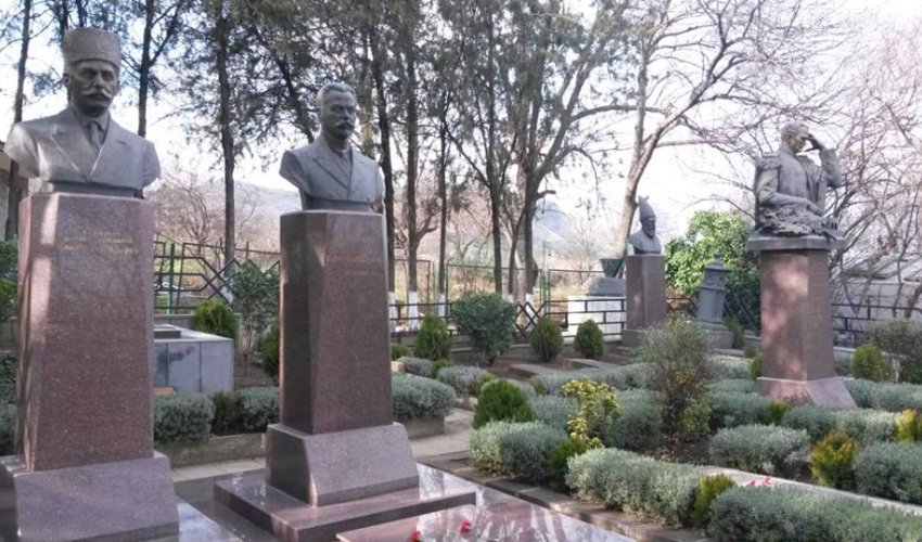 Tiflis torpağında uyuyan Azərbaycan ziyalıları - FOTOLAR Tiflis torpağında uyuyan Azərbaycan ziyalıları - FOTOLAR