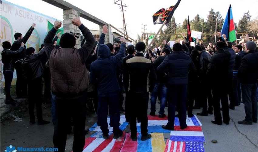 Hundreds protest against cartoons of Prophet Muhammad in Azerbaijan Hundreds protest against cartoons of Prophet Muhammad in Azerbaijan