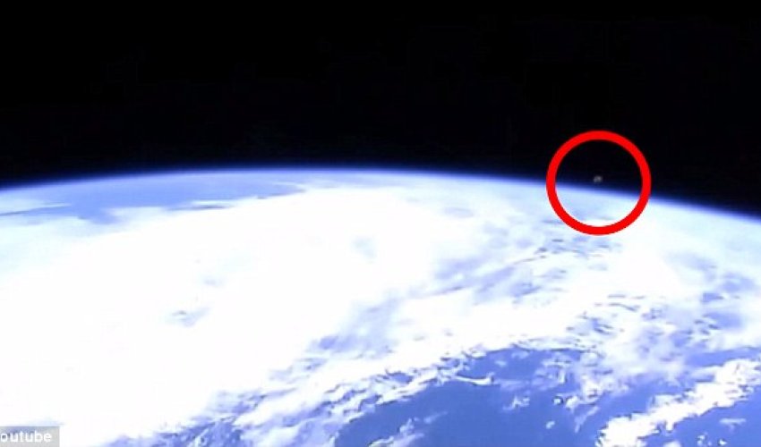 Nasa accused of cutting live ISS feed as 'UFOs' hover in sight Nasa accused of cutting live ISS feed as 'UFOs' hover in sight