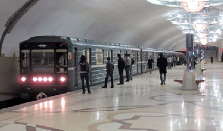 Metroda bərpa olunan köşklərdə nələr satılacaq? - Video Metroda bərpa olunan köşklərdə nələr satılacaq? - Video