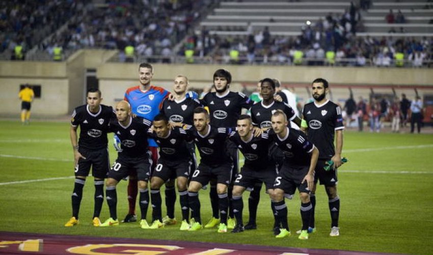 “Qarabağ” Polşa liderini məğlub etdi