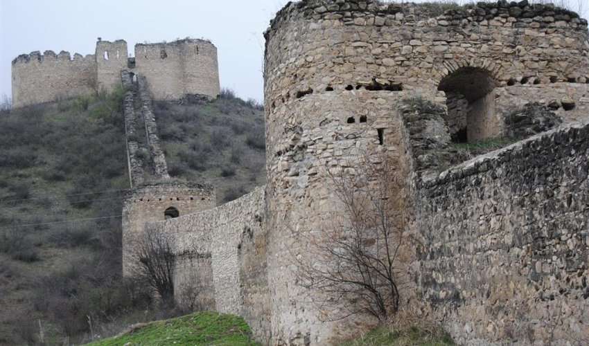 “Erməni vandalizmi: əsirlikdə olan Azərbaycan abidələri”