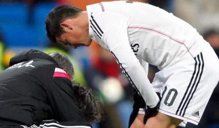 Ayağı qırılan futbolçu əməliyyat olundu Ayağı qırılan futbolçu əməliyyat olundu