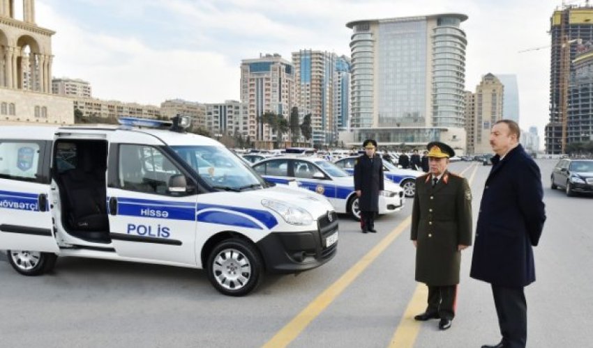 İlham Əliyev yeni polis maşınları ilə tanış oldu - FOTOLAR