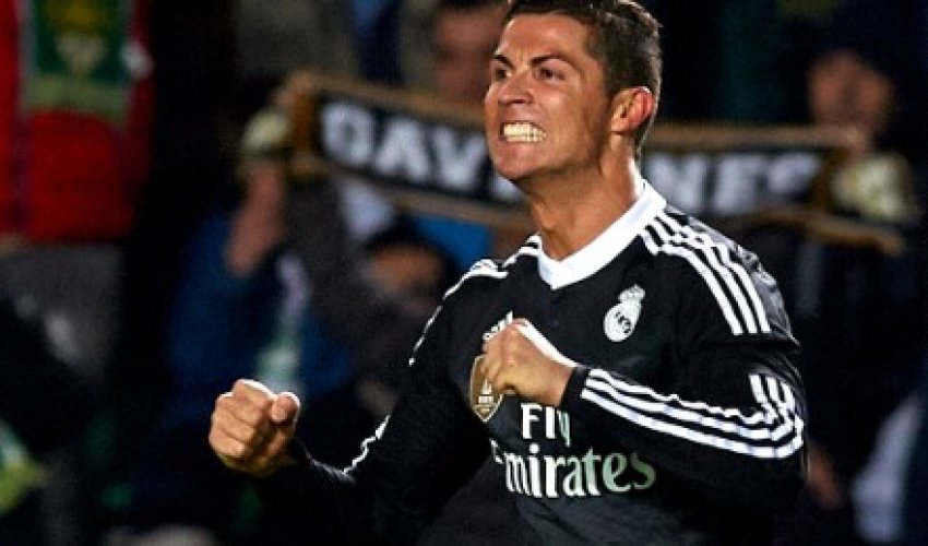 Cristiano Ronaldo inspires Real Madrid win to re-open four point lead