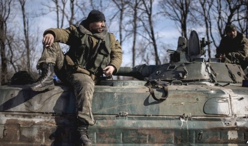 Ukraine conflict: Russia's Vladimir Putin says war 'unlikely' Ukraine conflict: Russia's Vladimir Putin says war 'unlikely'