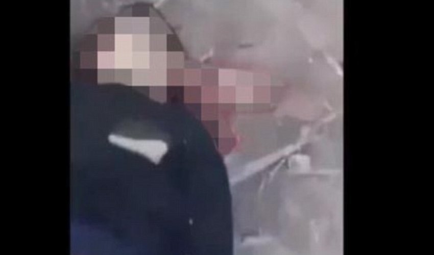 Nine-year-old 'ISIS supporter' being executed by Shia militia Nine-year-old 'ISIS supporter' being executed by Shia militia