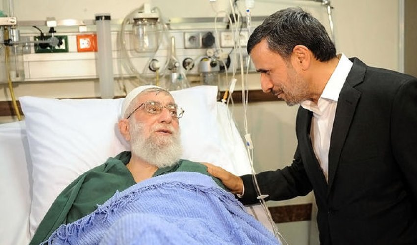 Xamenei ağır vəziyyətdədir Xamenei ağır vəziyyətdədir