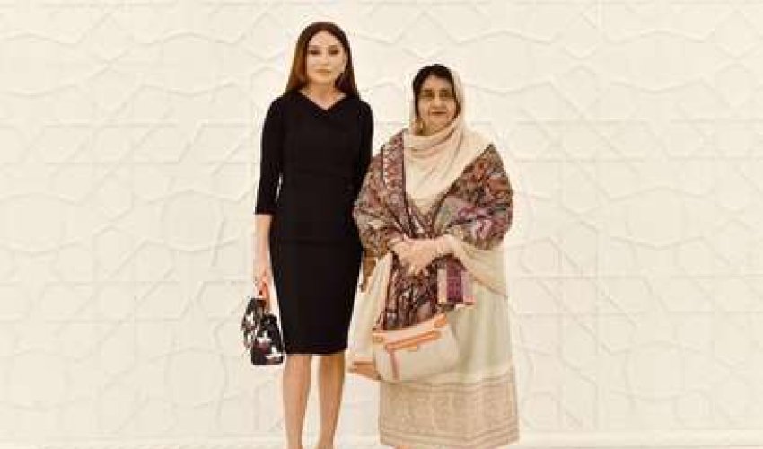 Mehriban Aliyeva meets Pakistani first lady Begum Sahiba