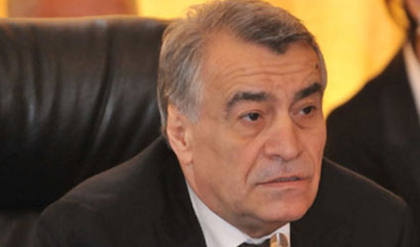 Nazir: Kreml ilə rəqabət aparmırıq