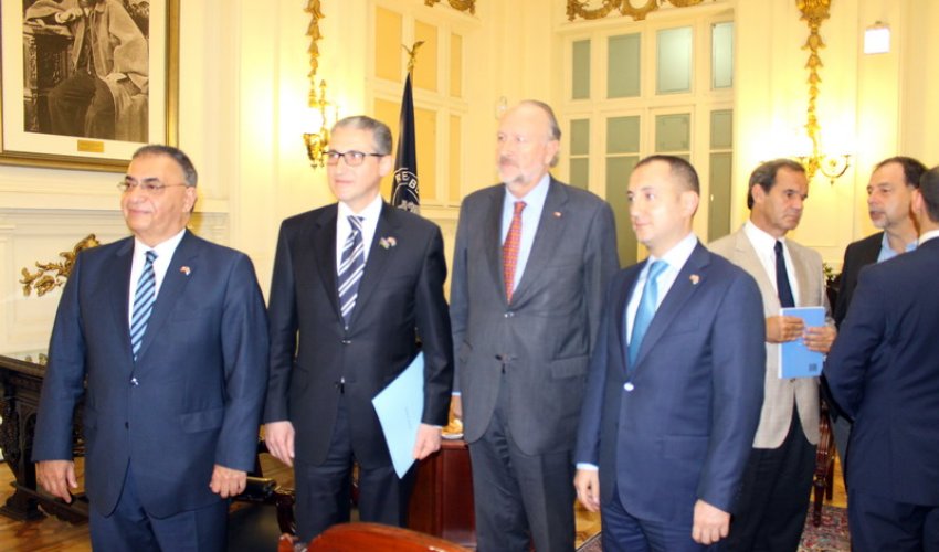 Asim Mollazadə Azərbaycan həqiqətlərini Çili ictimaiyyətinə çatdırıb