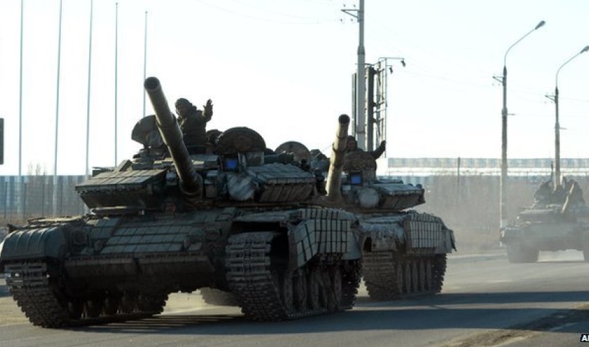 Ukraine crisis: Rebel 'status' row threatens truce deal Ukraine crisis: Rebel 'status' row threatens truce deal