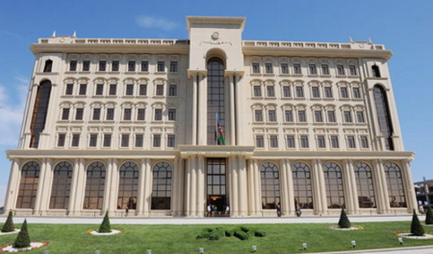 Prezident Dövlət Miqrasiya Xidmətinin əməkdaşlarını təltif etdi - SİYAHI