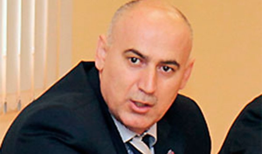 Yaşar Seyidov istefa verdi
