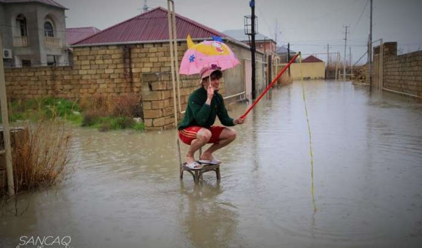 Бинагади остался под водой