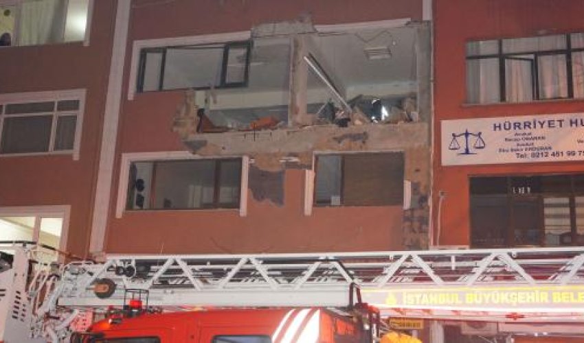 One dead as blast hits magazine building in Istanbul One dead as blast hits magazine building in Istanbul