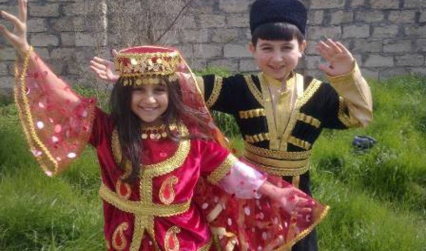 Obamanın təşəkkür etdiyi azərbaycanlı bacı-qardaş Obamanın təşəkkür etdiyi azərbaycanlı bacı-qardaş
