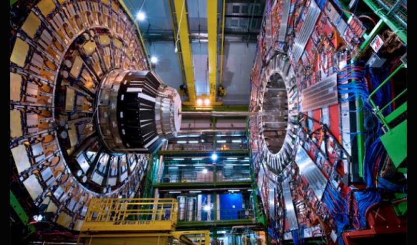 Böyük Adron Kollayderi yenidən işə salındı