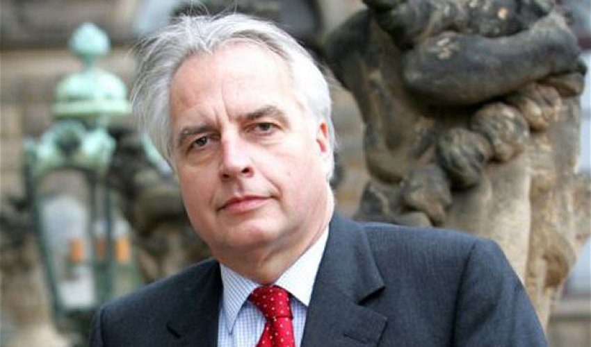 Viktoriya və Albert Muzeyinin direktoru Bakıya gəlir