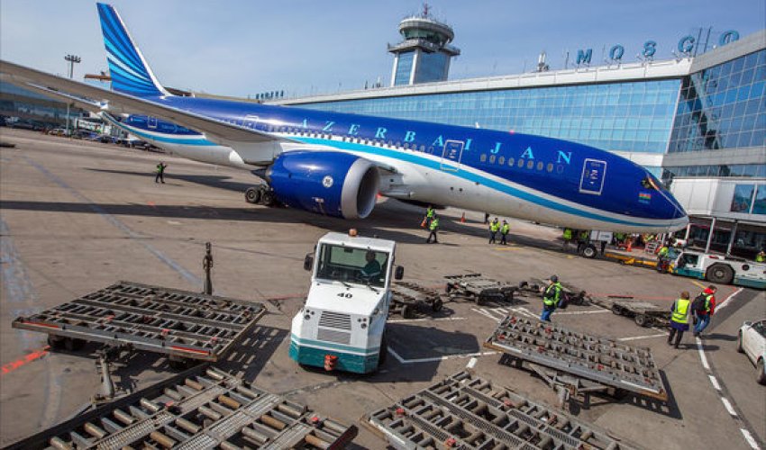 MDB-də ilk Azərbaycan “Dreamliner”i Rusiyaya səfər etdi