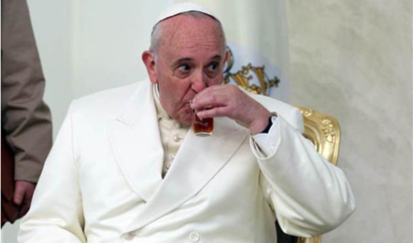 Papa ermənilərin yanında