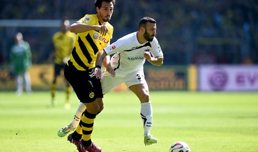 Manchester United in £21.5m bid for Mats Hummels