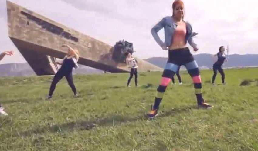 Women who twerked in front of a WW2 memorial in Russia are jailed