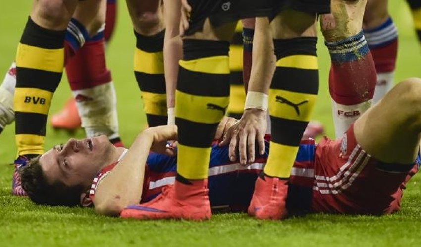 Bayern injury shock: Robert Lewandowski 'could miss rest of season with broken jaw'