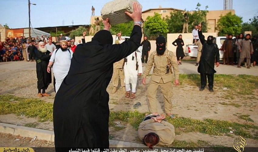 ISIS carries out one of its worst executions yet