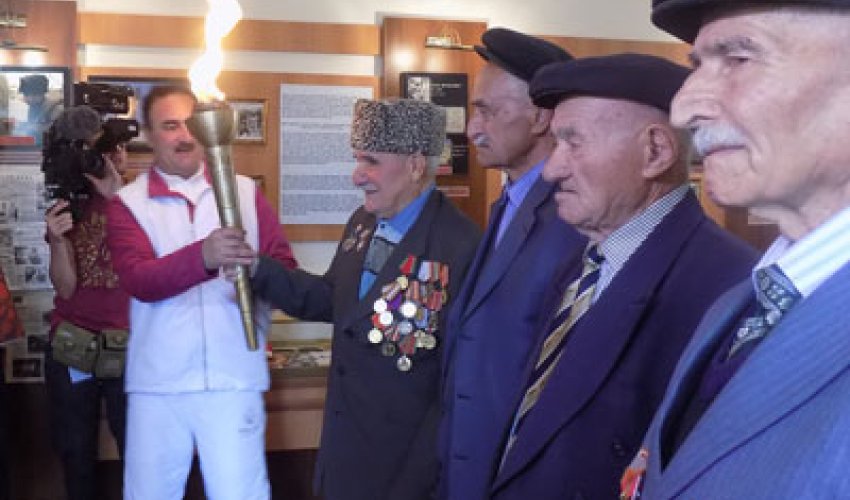 Bakı-2015: Məşəl Yardımlıya aparıldı Bakı-2015: Məşəl Yardımlıya aparıldı