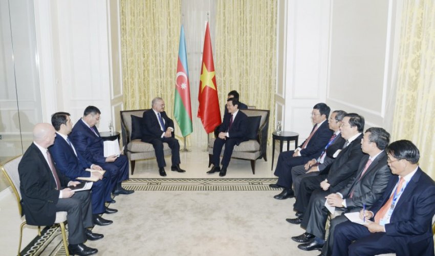 Artur Rasizadə Vyetnam prezidenti ilə görüşdü