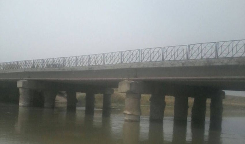 Bu körpü təmirə bağlanır