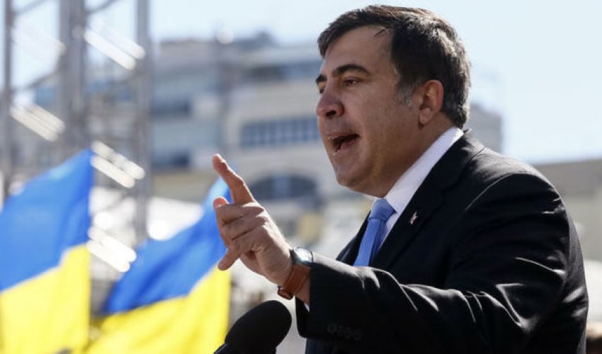 Saakaşvili Odessada “təmizliyə” başladı