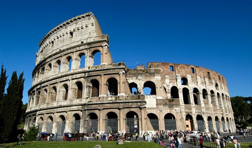 The lions' den returns to the Colosseum The lions' den returns to the Colosseum