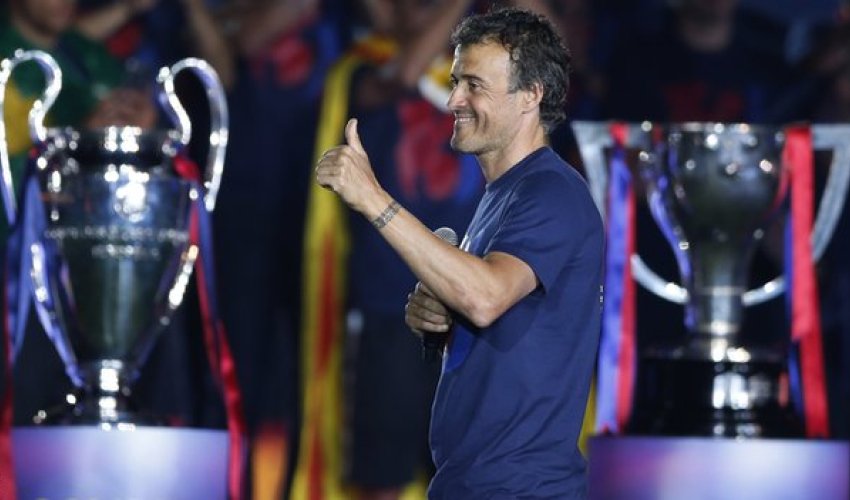 Barcelona: Coach Luis Enrique extends contract to 2017