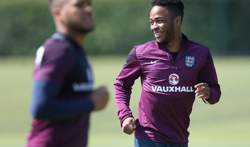 Liverpool reject £30million offer from Manchester City for Raheem Sterling