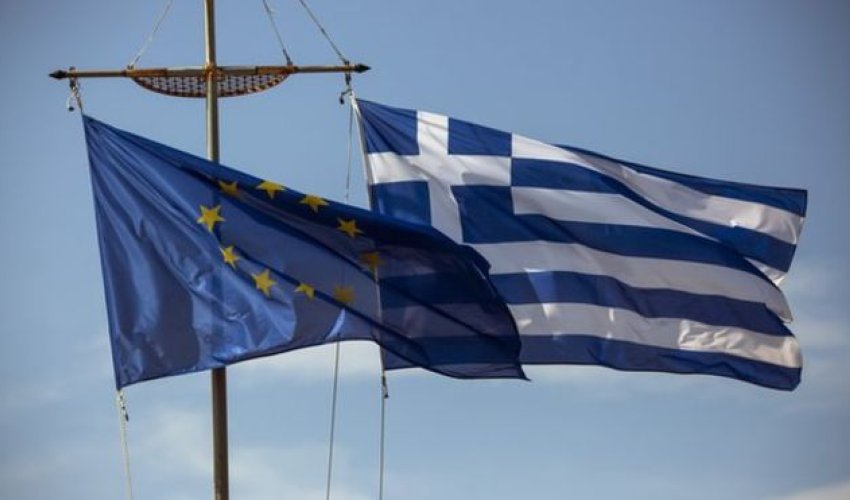 Greek central bank warns of 'painful course' to euro exit