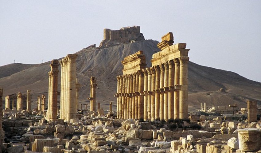 Is ISIS about to blow up ancient site of Palmyra?