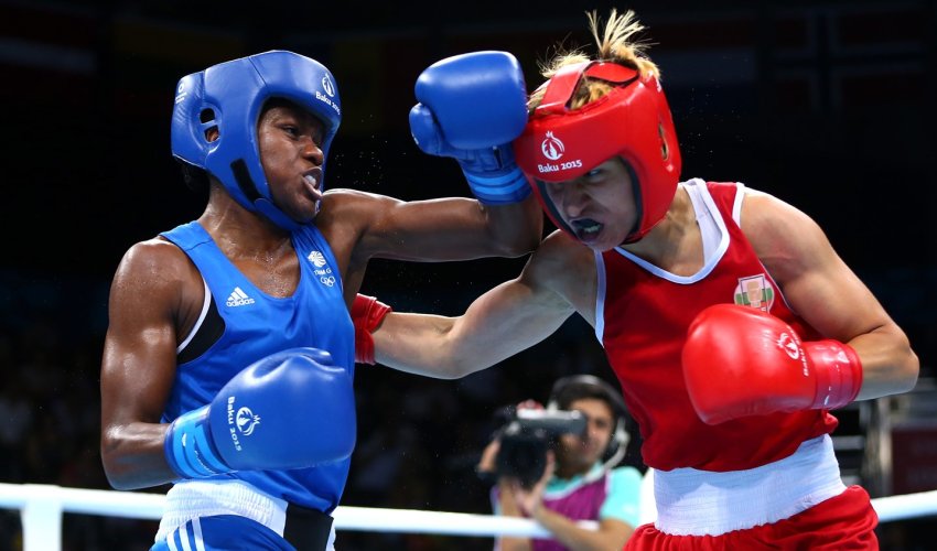 Baku 2015: Nicola Adams beats Stoyka Petrova to reach semi-finals