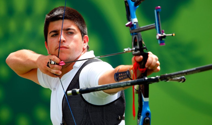 Alvarino Garcia wins gold to close Archery