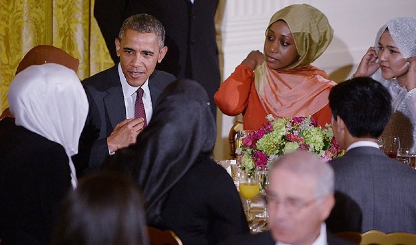 Obama Ağ evdə iftar verdi