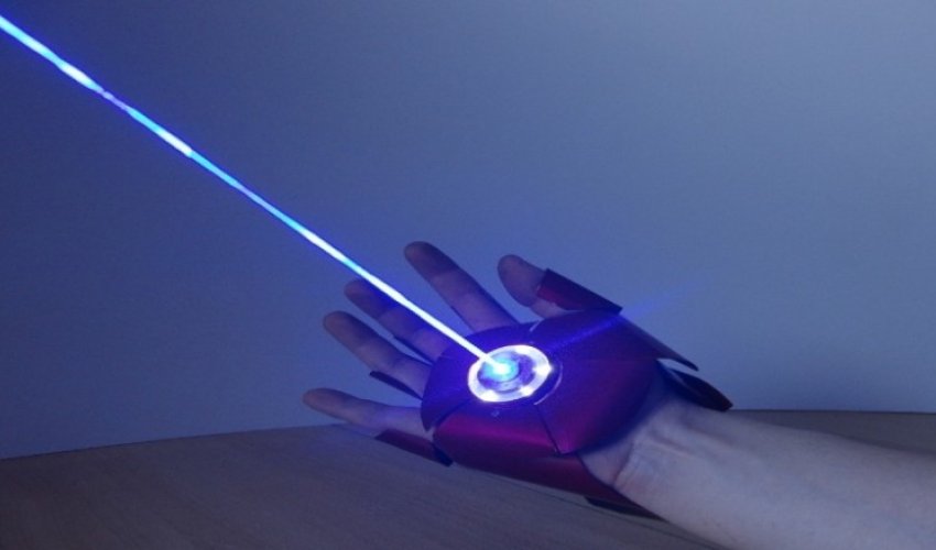 Movie buff creates real-life, laser-firing Iron Man glove